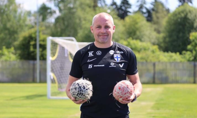 2021年欧洲杯芬兰队主教练：卡内瓦罗的领导魅力